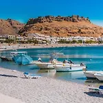 2 Min Drive To & 10 To Lindos ハラキ