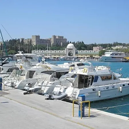 Villa 2 Min Drive To & 10 To Lindos *